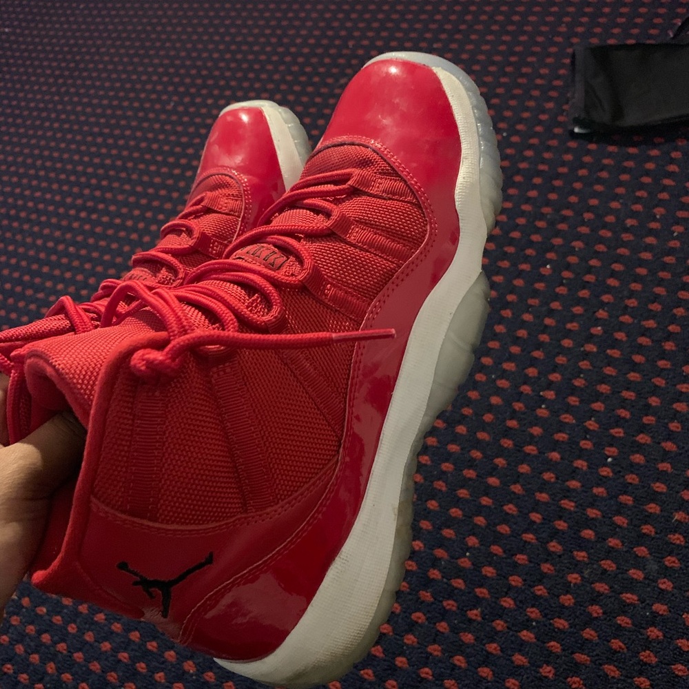 Retro 11 red